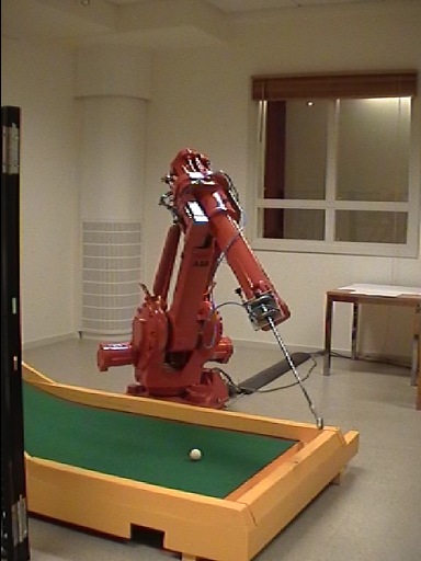 Golfspelande robot